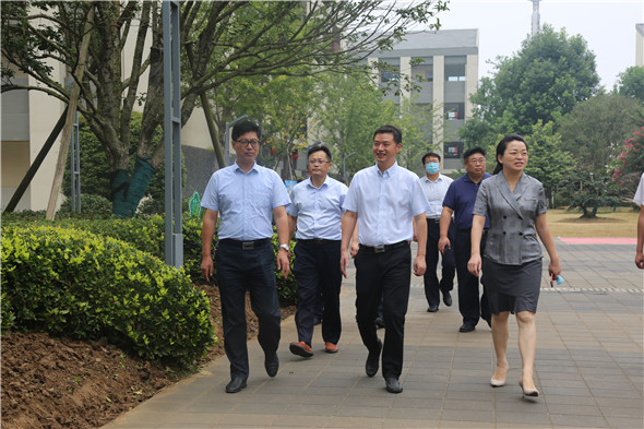 滨河淮外涟水县宋月霞副县长点赞我校餐厅工作