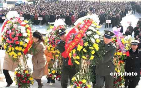组图：江苏淮安隆重集会纪念周恩来逝世30周年