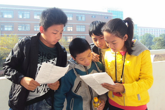 学生考后交流