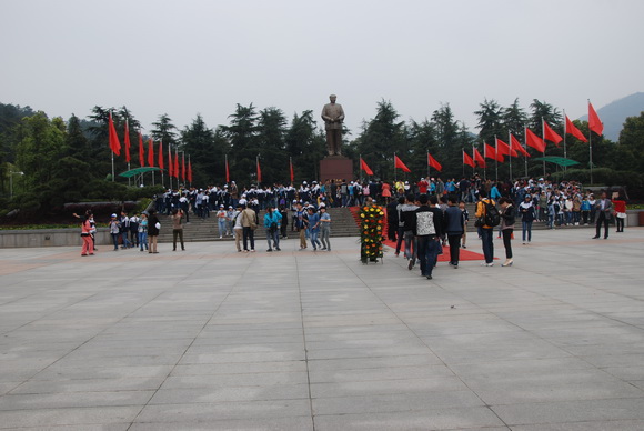 铜像广场