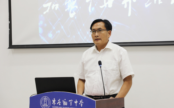 山东枣庄翔宇中学迎来江苏名校长朱建文