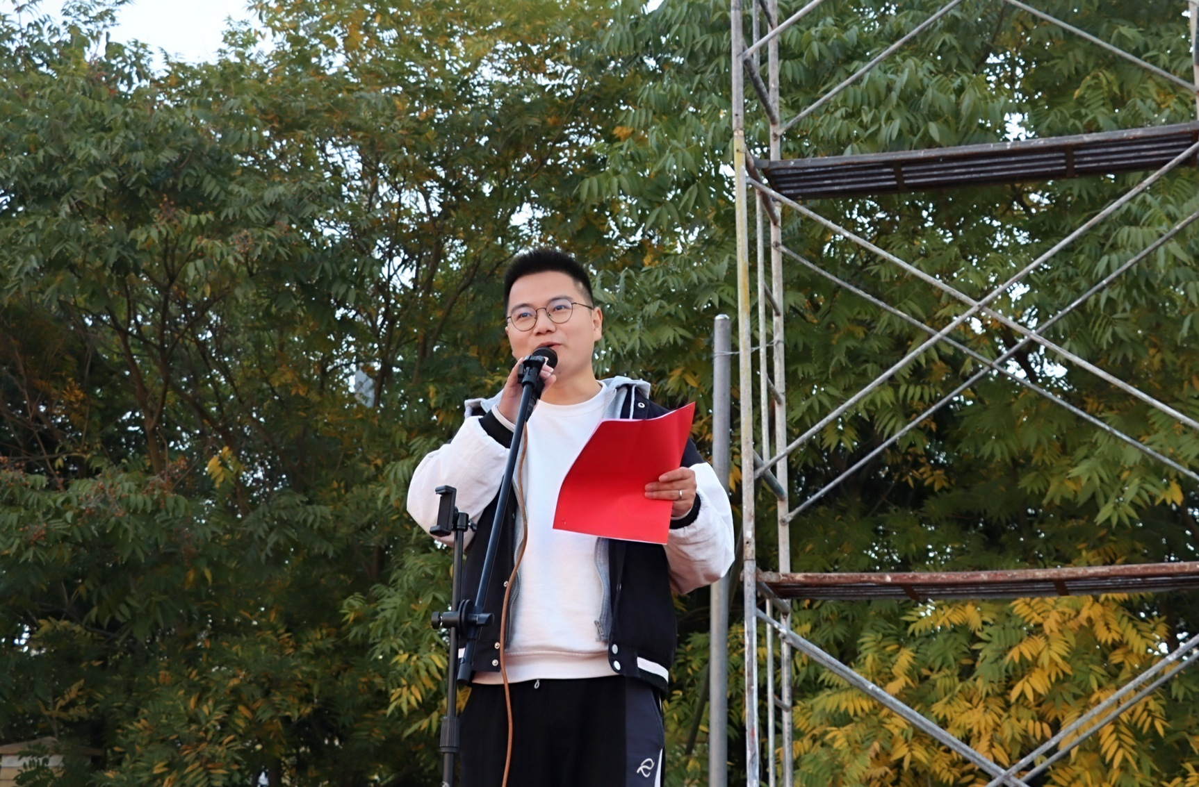 监利中学举行第十四届运动会暨高三年级跑操比赛颁奖仪式