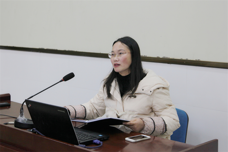 温州翔宇初中部召开“青蓝工程”专题会议