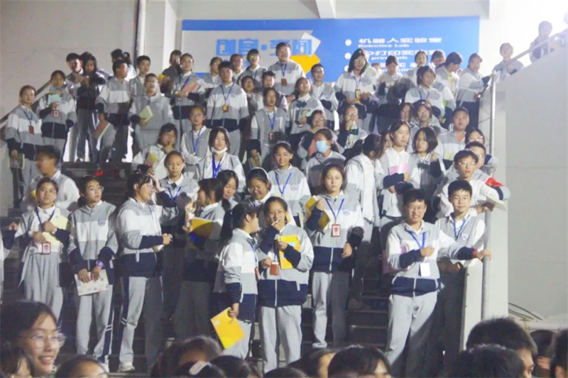 13-22102P95529-52.jpg