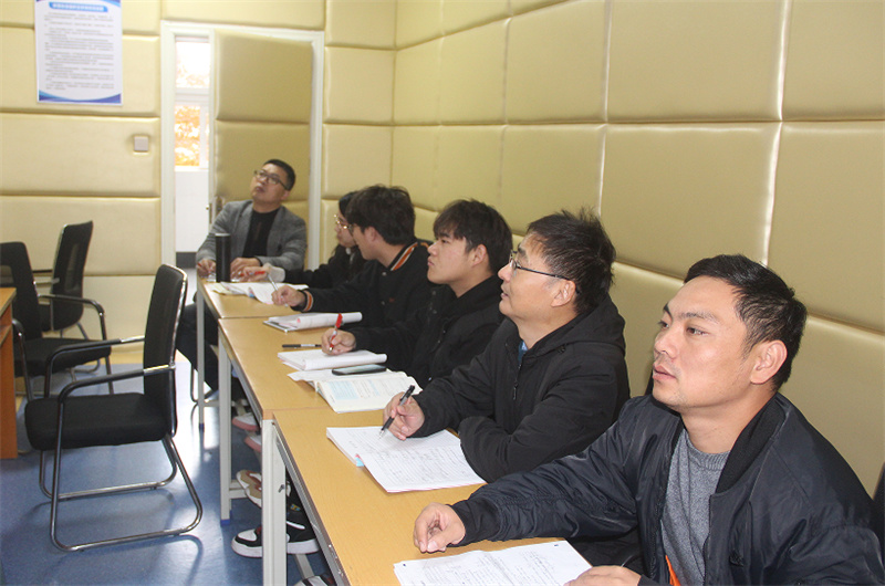 智慧课堂展魅力,青年教师显风采