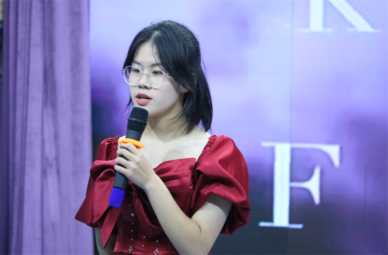 淮外举行第23届英语节之英文歌曲大赛