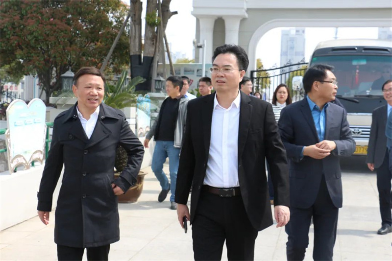 广西梧州市藤县党政考察团来淮外参观考察