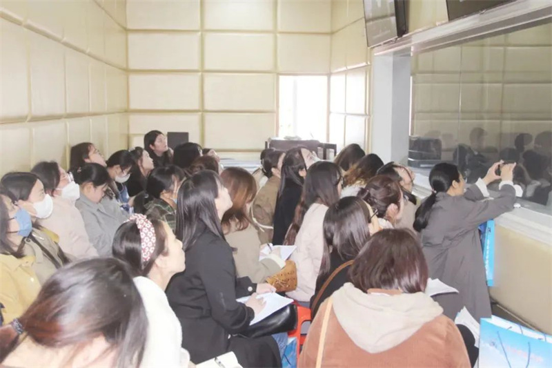 淮外邀请省内外名师助力公开教学活动