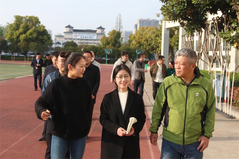 东莞伟时科技有限公司考察团访问淮外