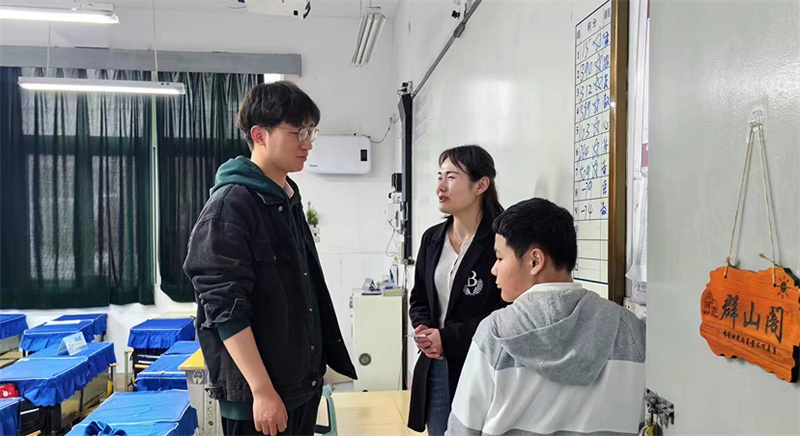 淮外初一:春风正暖育花开,家校同行向未来