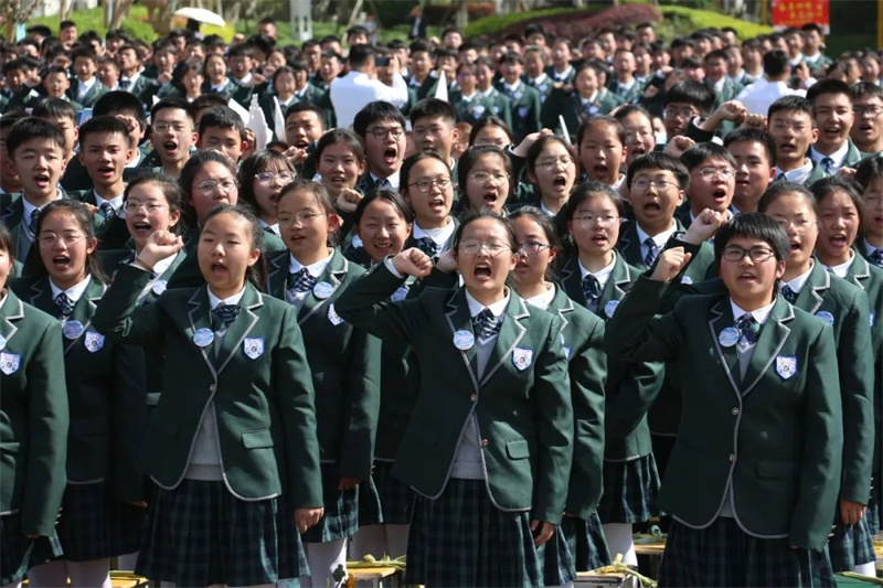 淮外初二年级举行青春仪式