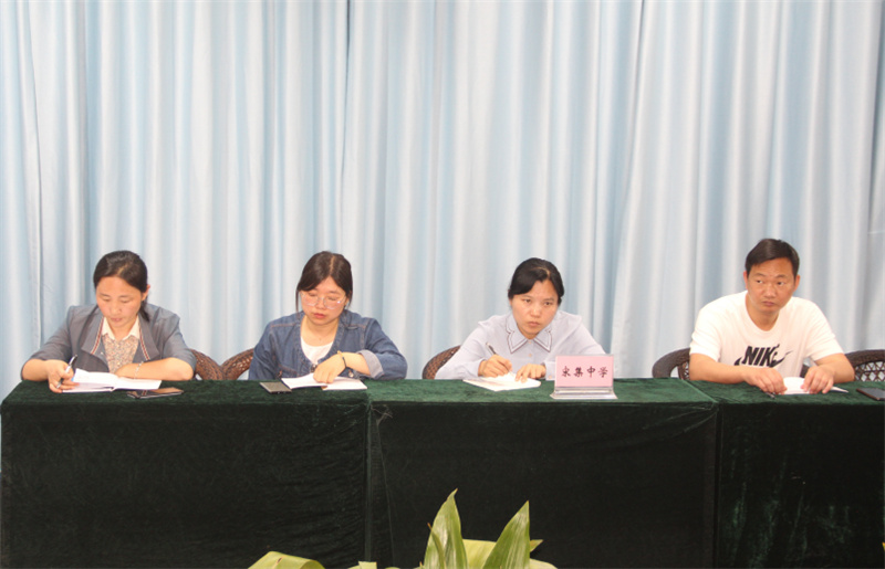 区初中教育第一联盟毕业班工作研讨会在淮外成功举行