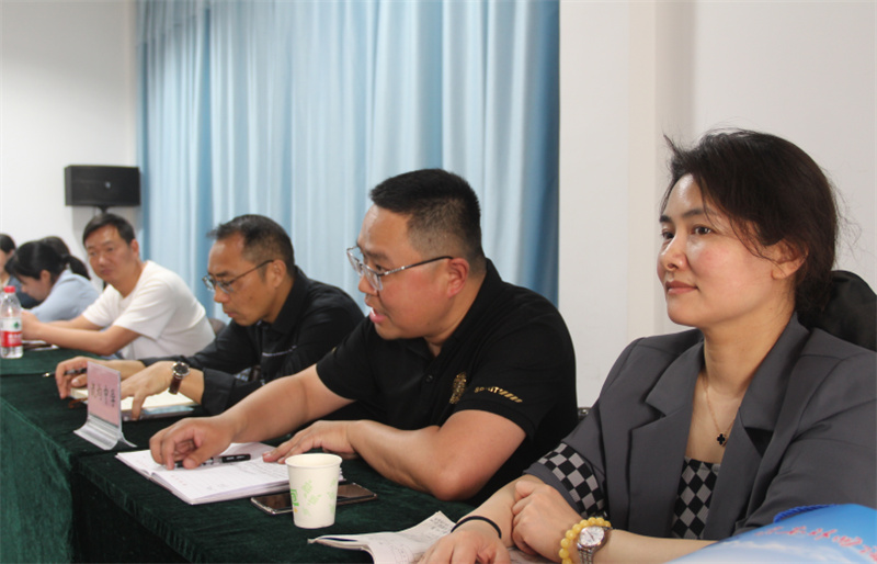 区初中教育第一联盟毕业班工作研讨会在淮外成功举行