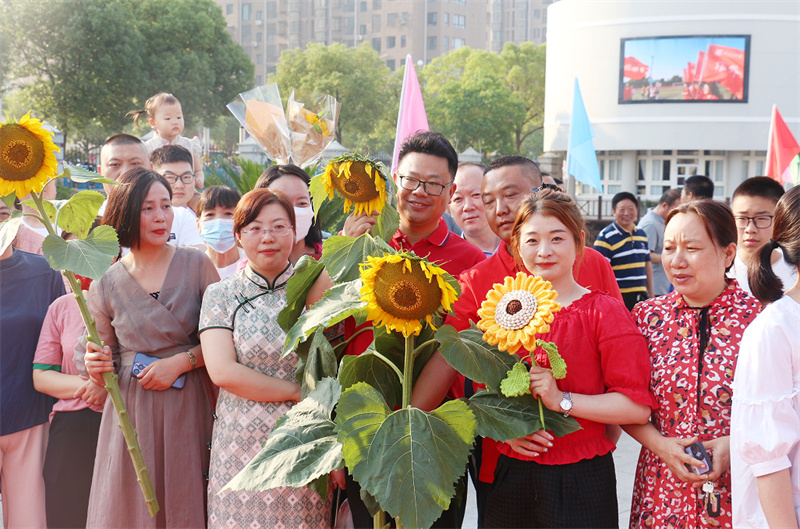 奔赴盛夏之约,祈福理想绽放