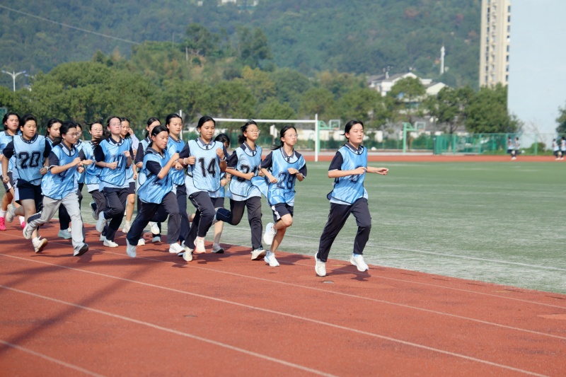 1791965903683105.jpg